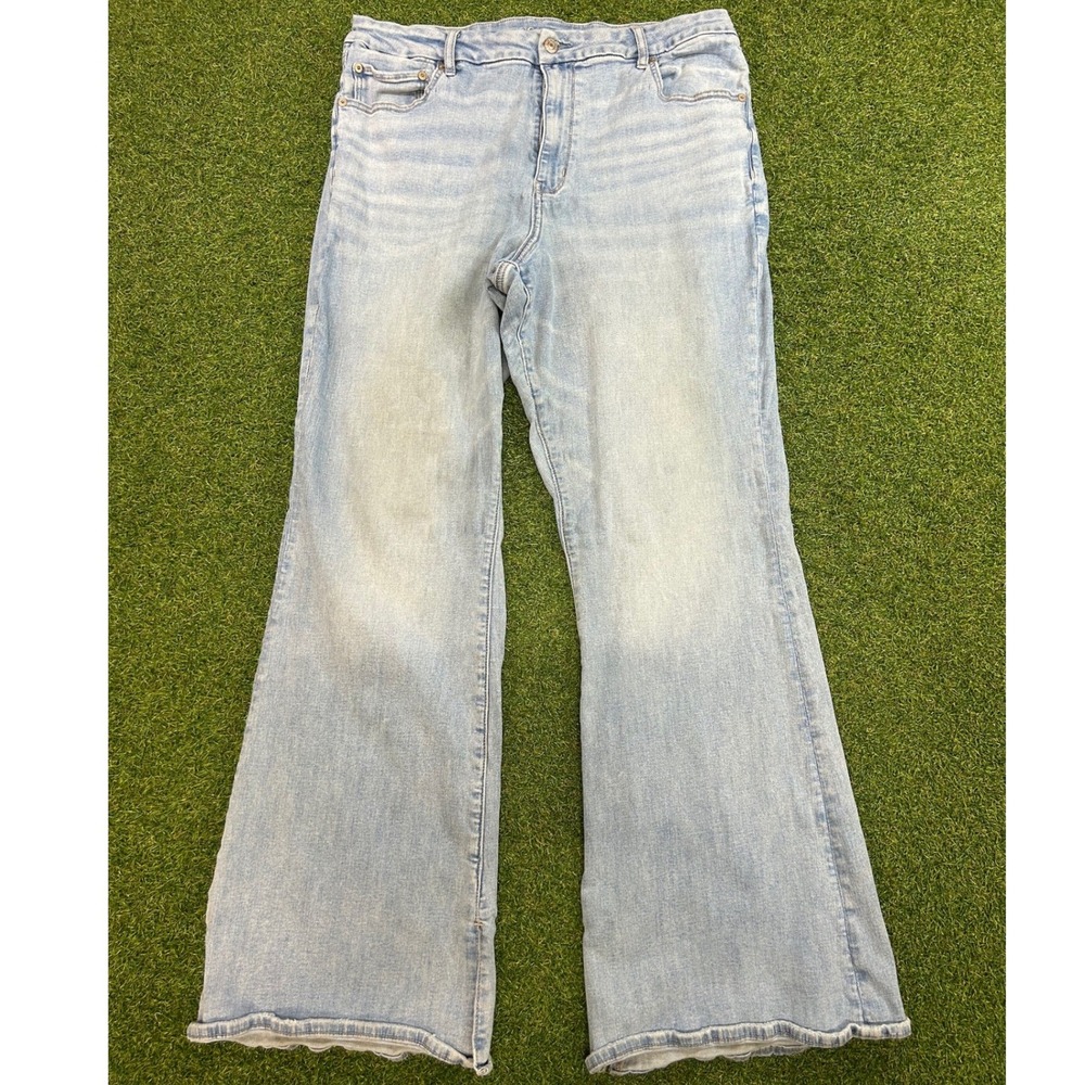 American Eagle Womens Light Wash High Waisted Flare Jeans Raw Hem‎ 17x31